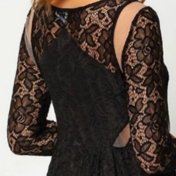 Abercrombie & Fitch Lace Cutout Waist Short Party Dress 3/4 Sleeves Black Sz M - Picture 3 of 16